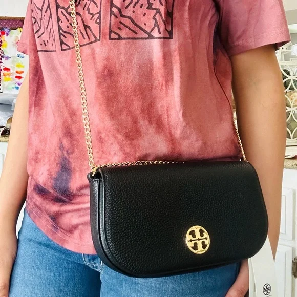 New Tory Burch Chelsea Pebbled Crossbody In black - Picture 7 of 8